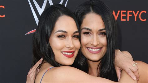 nikki nackt|Brie & Nikki Bella Go Completely Nude for Joint Maternity Shoot